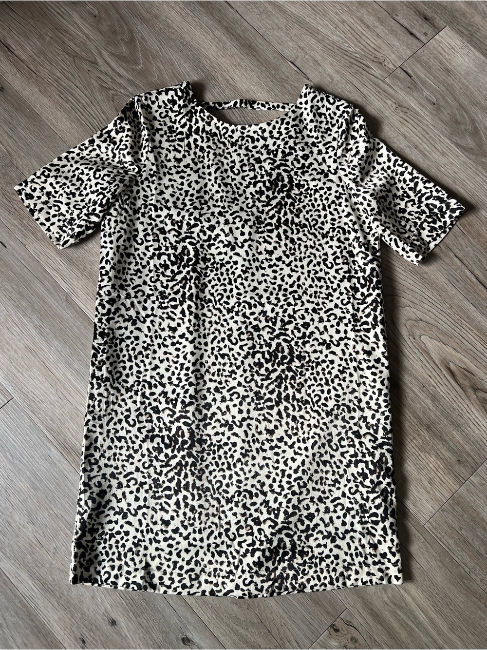 SUNCOO Cream and Black Leopard Print Shift Dress